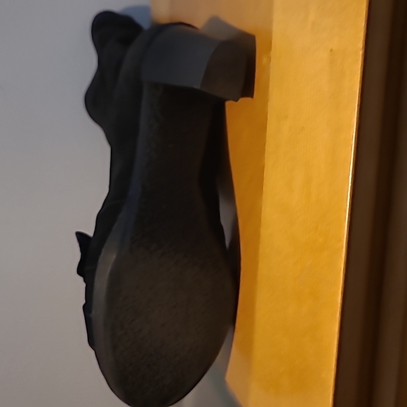 SALE 💙 La Canadienne 💙 waterproof black suede boots size 6 - Picture 3 of 4